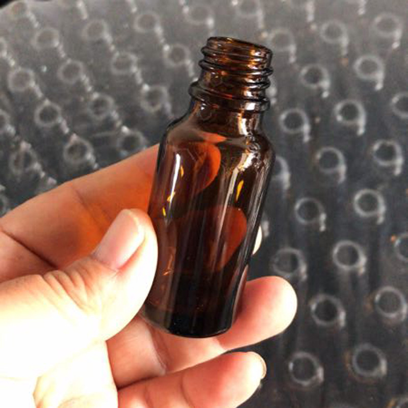 2020 New Design Wholesale 5ml 10ml 15ml 20ml 30ml 50ml 100ml Amber Glass Dropper Bottle For Oil With Liquid Medicine