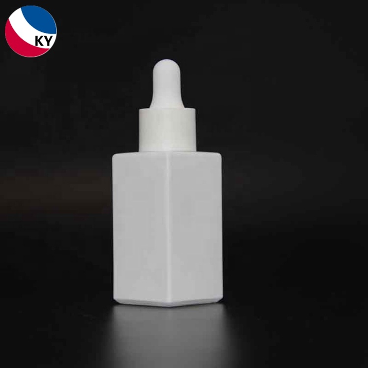 2020 New arrival 30ml 1oz matte white glass square cosmetics packaging bottle