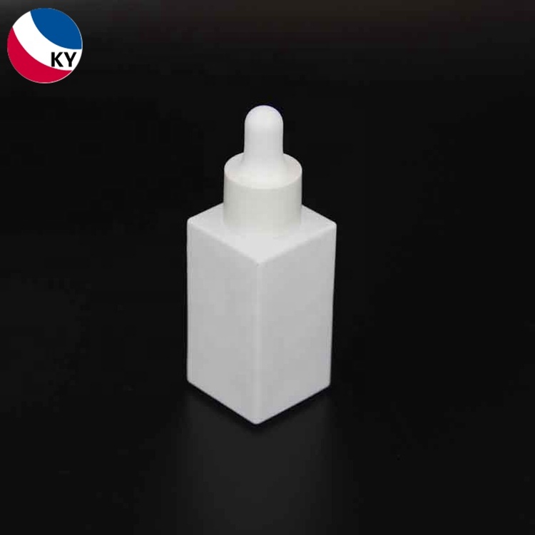 2020 New arrival 30ml 1oz matte white glass square cosmetics packaging bottle
