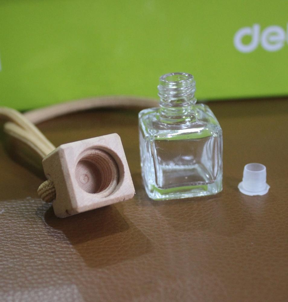 2020 New arrival square 8ml glass aroma bottles car scented bottle car diffuser hanging perfume filled bottles