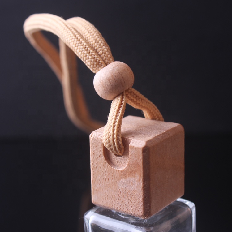 2020 New arrival square 8ml glass aroma bottles car scented bottle car diffuser hanging perfume filled bottles