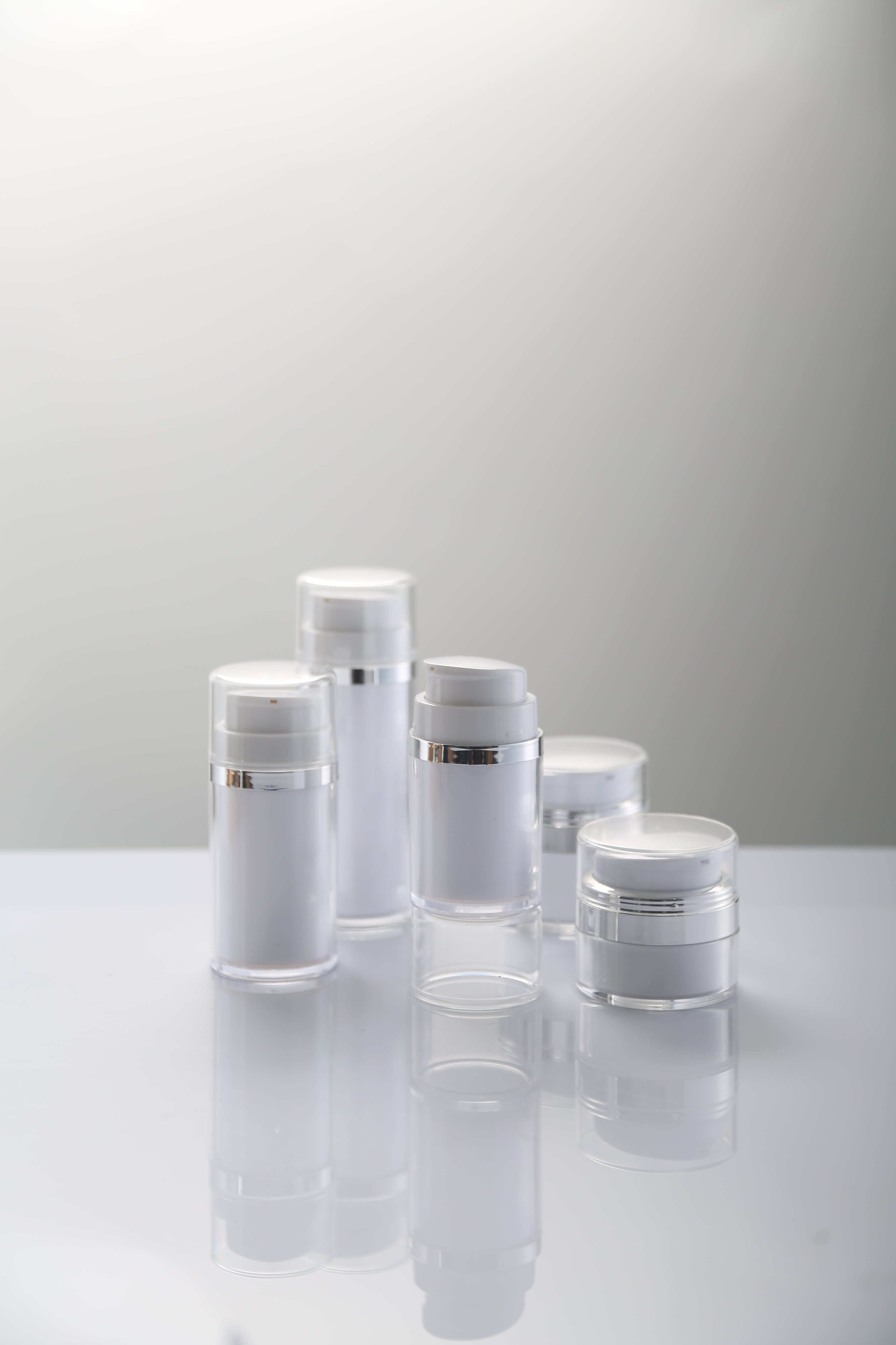 2020 New design Empty containers beautiful colorful cosmetic set Airless bottle 30ml 50ml 80ml