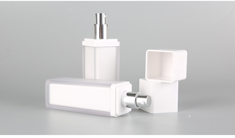 2020 New design Empty containers beautiful white printing cosmetic set Lotion bottle 30ml 50ml 70ml 80ml 100ml