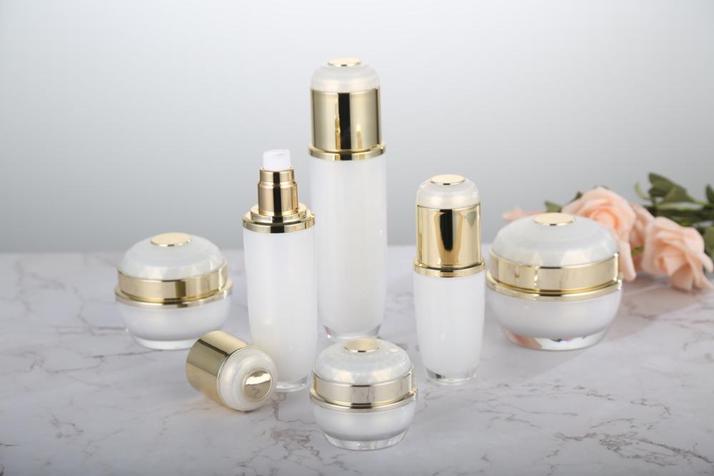 2020 New design YICAI Free Sample Korean style Custom printed Cream Bottle Jar 30g 50g 100g