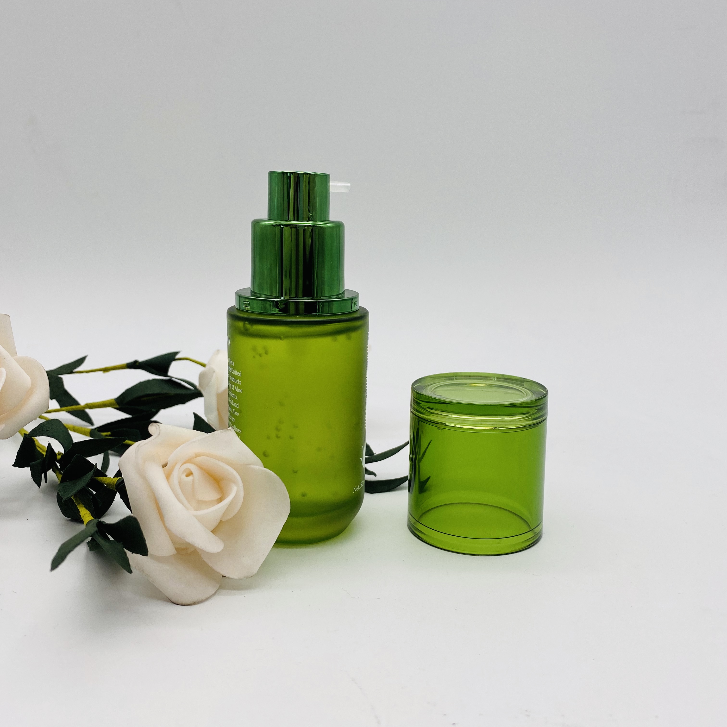 2020 Newest style cosmetic package set glass lotion bottle and skincare face care cream jar