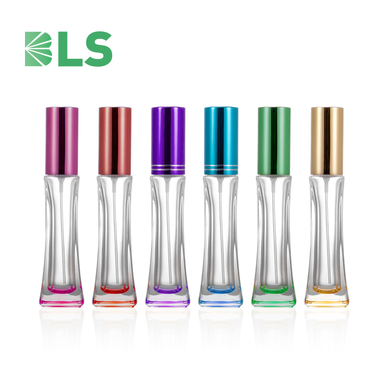 2020 Wholesale Luxury Clear Empty Square Shaped Glass 30ml 50ml Perfume Bottle