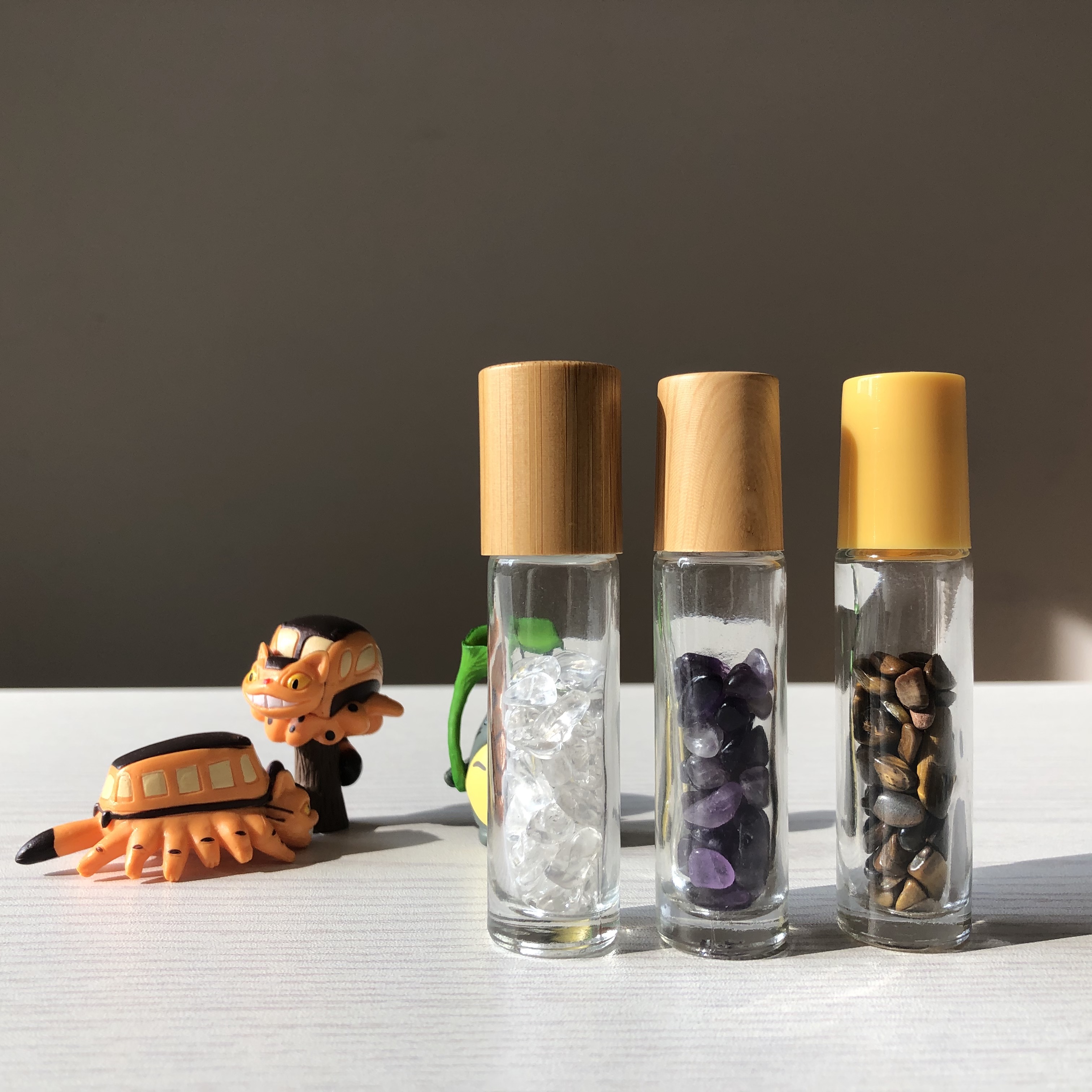 2020 hot sale 10ml clear perfume glass roll on bottle Wholesale custom roller glass bottle with gemstone roll on