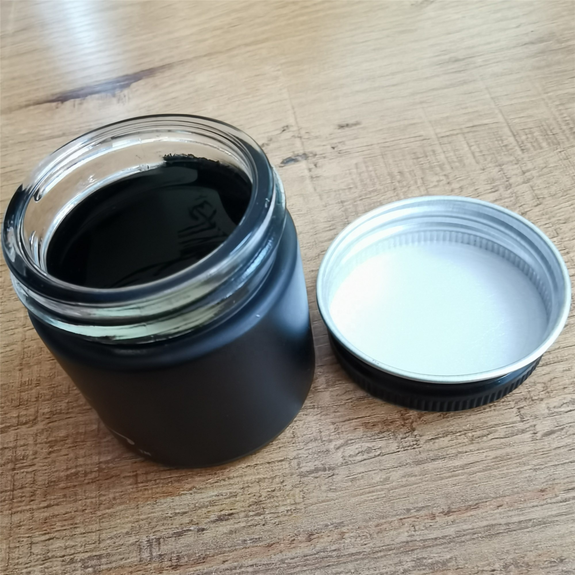 2020 new design 1oz Black Glass Mason Jar With Black Tin Lid Custom Printing