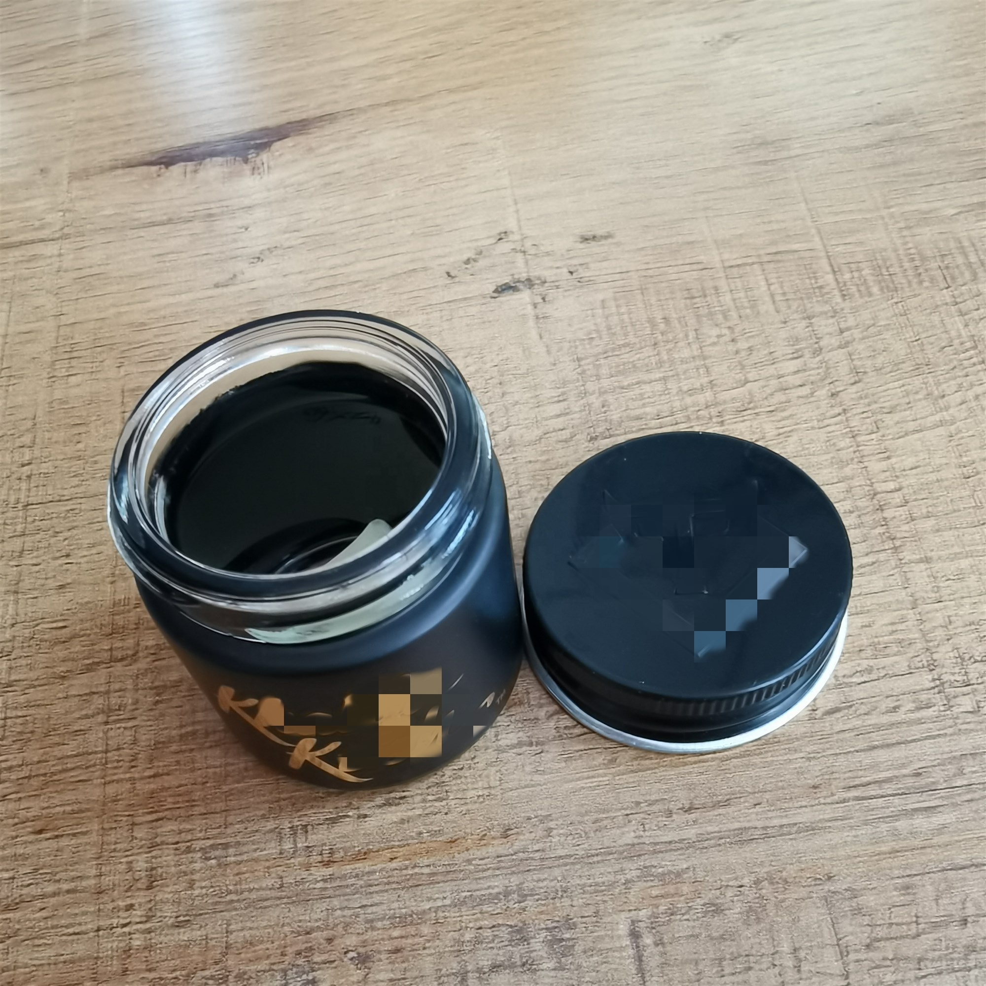 2020 new design 1oz Black Glass Mason Jar With Black Tin Lid Custom Printing