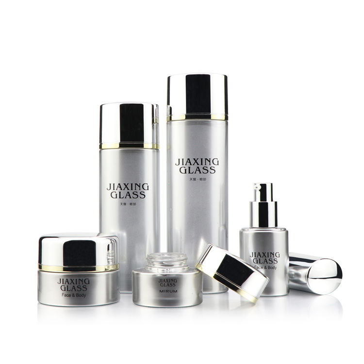 2020 new factory price 20g 30g 50g 50ml 60ml 110ml 130ml luxury cosmetic bottle and jars set cosmetics bottle set