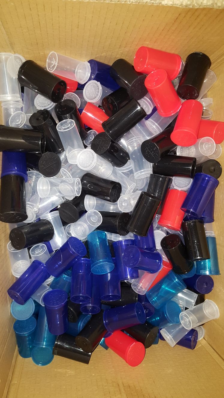 2021 8 13 19 30 Dram colorful Containers Cheap Plastic Pop Top Vials Clear Plastic Bottles with Snap Cap OEM