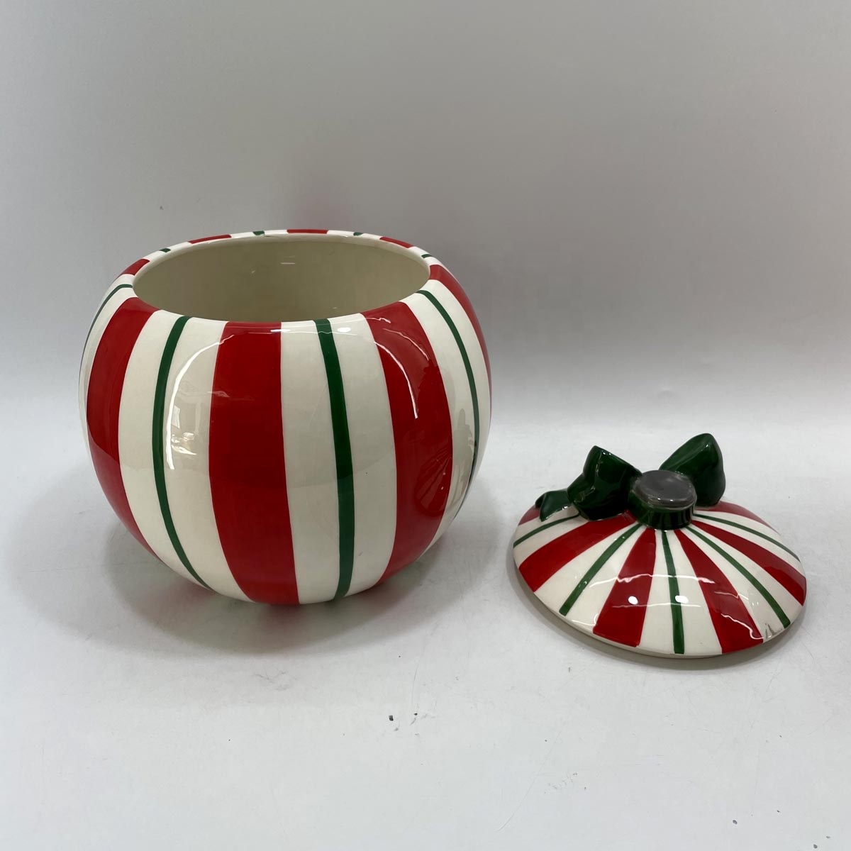 2021 Christmas decorative ceramic cookie jar