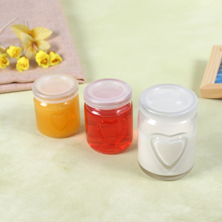 2021 Round Empty Glass Pudding Glass Jar with Heart Shape and Plastic Lid