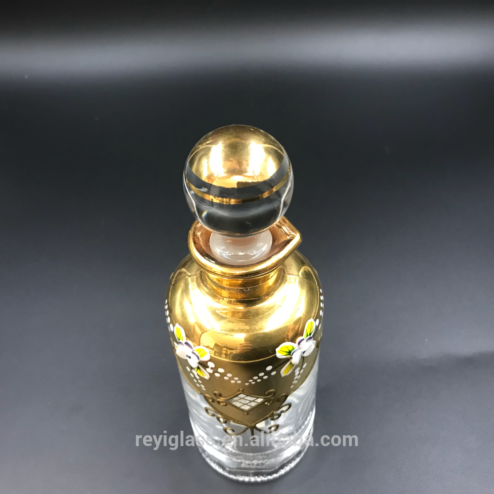2021 hot sale Arabic attar bottle display golden decanter bottle glass perfume for oudh