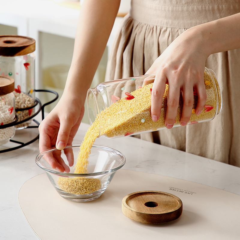 2021 manufacturers selling home decor glass coffee sugar tea food rice storage canister with lid