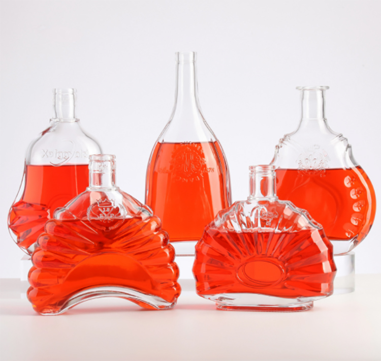 2021 suppliers Liquor Smoothie Clear Custom Glass Wine Bottles wholesales