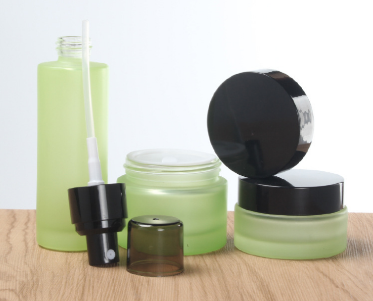 20g 30g 50g 40ml 100ml 120ml Custom frosted Green Glass Spray Lotion Bottle Glass Cream Jar Cosmetic glass bottle jar set