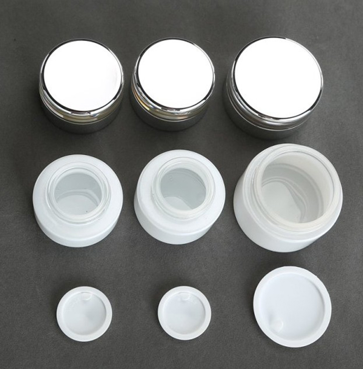 20g 30g 50g pearly white glass cosmetic cream jar with silver lid