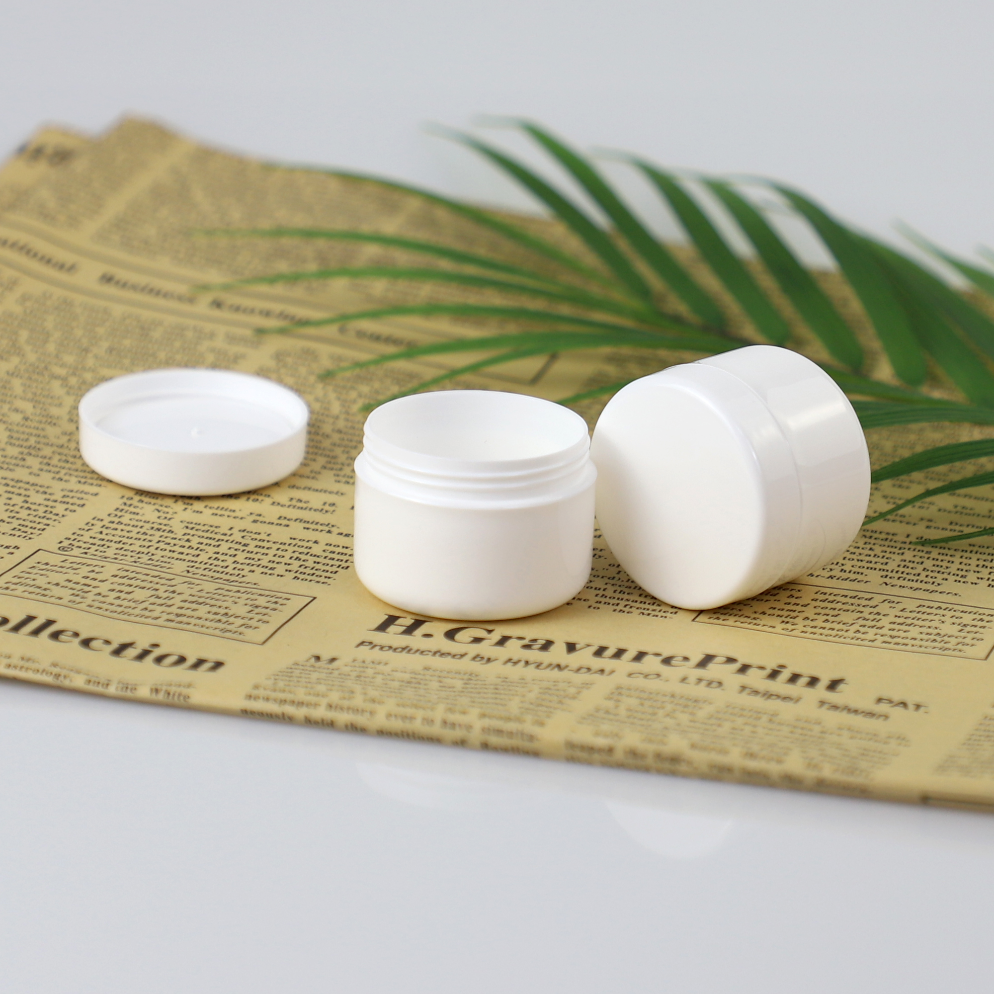 20g Travel-size Small Empty Plastic Jar Container