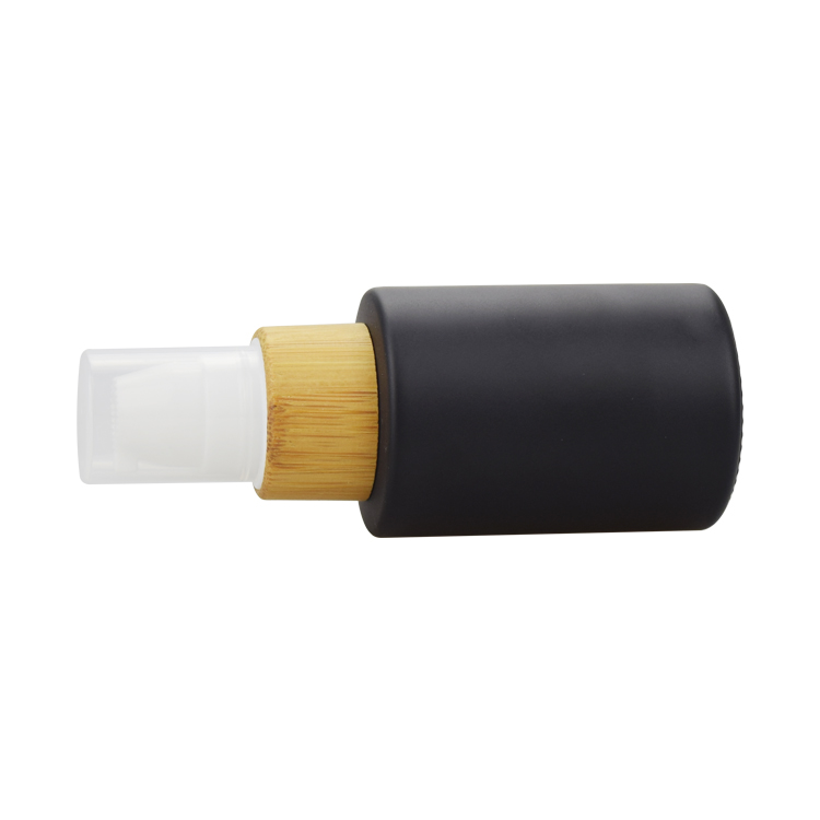 20ml 30ml 50ml 100ml mat black cosmetic essential oil glass bottle with bamboo lotion pump