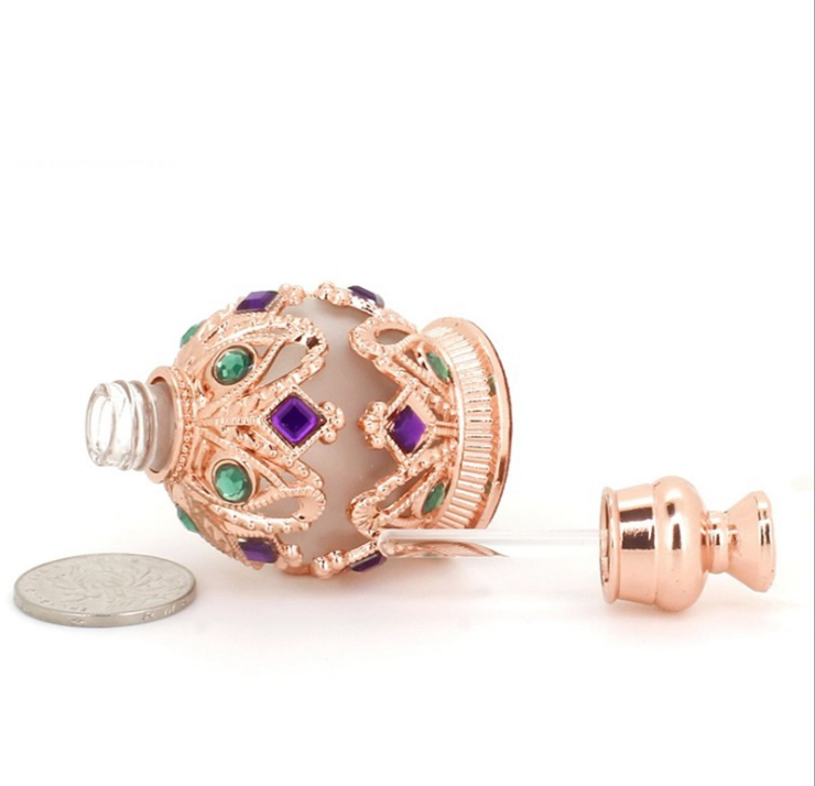 20ml Luxury Embroidery Gem Decoration Dubai Glass Perfume Bottle with Glass top