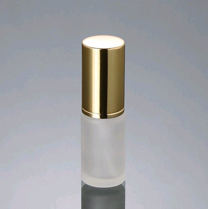 20ml cosmetic frosted glass lotion bottle with gold pump
