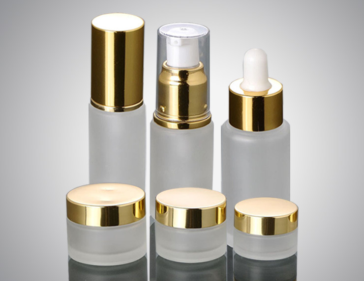 20ml cosmetic frosted glass lotion bottle with gold pump