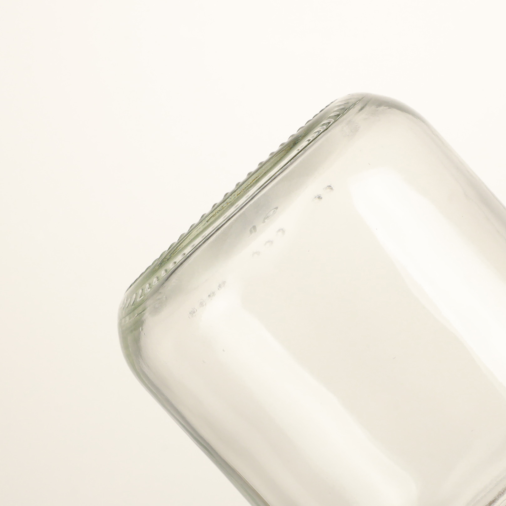 240ml 8oz Glass Jars in Bulk Food Grade High Quality Storage Jar With Metal Lid For Honey Jam