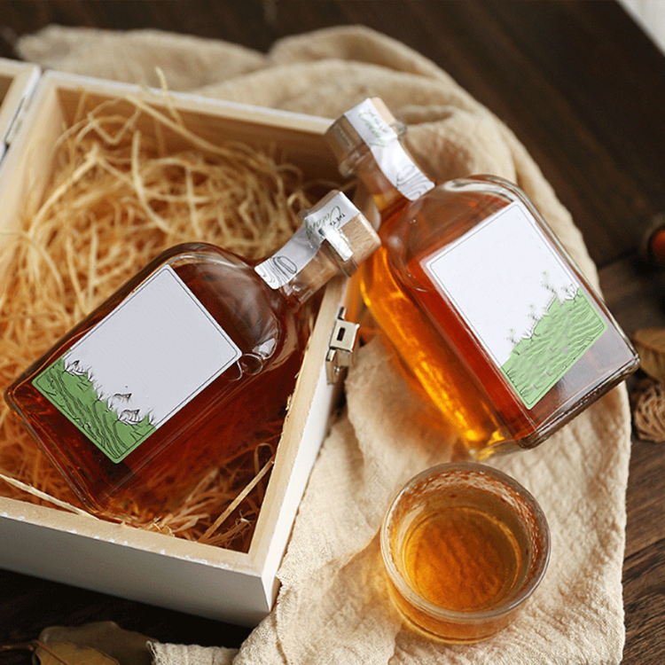 250ML Small Square Glass Bottle With Cork Lid For Whisky Vodka Rum Gin