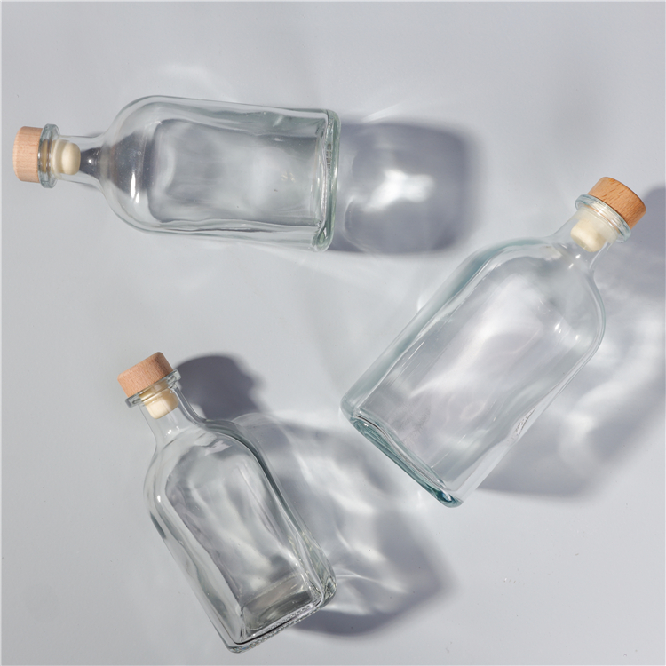 250ml 300ml 500ml Square Glass Bottle With Wood Cork