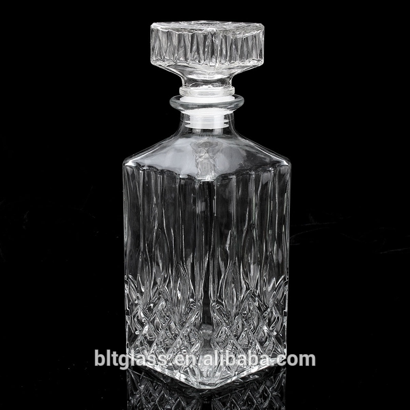 250ml 500ml 1000ml Antique Square Shape Clear Glass bottle Wine decanter for Beer Whisky
