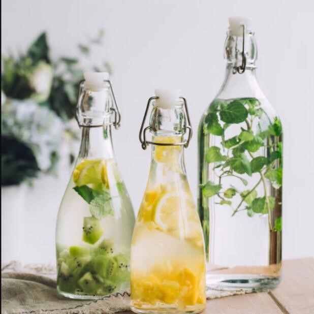 250ml 500ml 750ml 1000ml Square/round Swing Top Glass Bottle For Water Juice Oil beveage lock top sealing lid