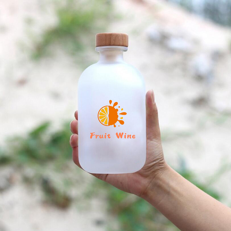250ml 500ml Clear Frosted Glass Juice Bottle For Fruit Wine Glass Bottle With Wooden Cork Glass Bottle For Beverage Drinking