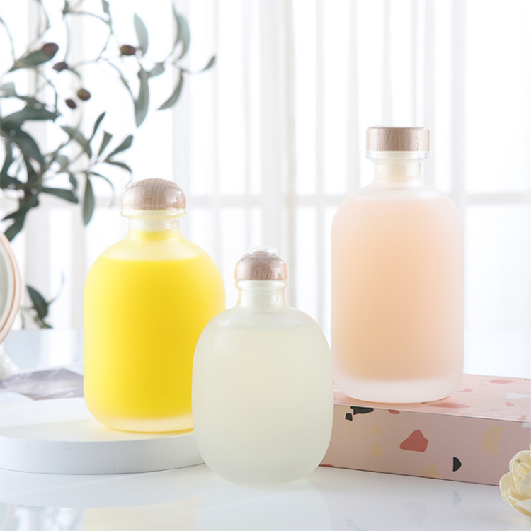 250ml 500ml Wholesale clear frosted round spherical vodka glass fruit wine bottle with cork