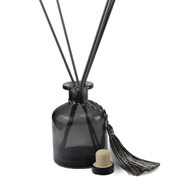 250ml Rubber Stopper Black Color Reed Diffuser Glass Bottle with Tassel