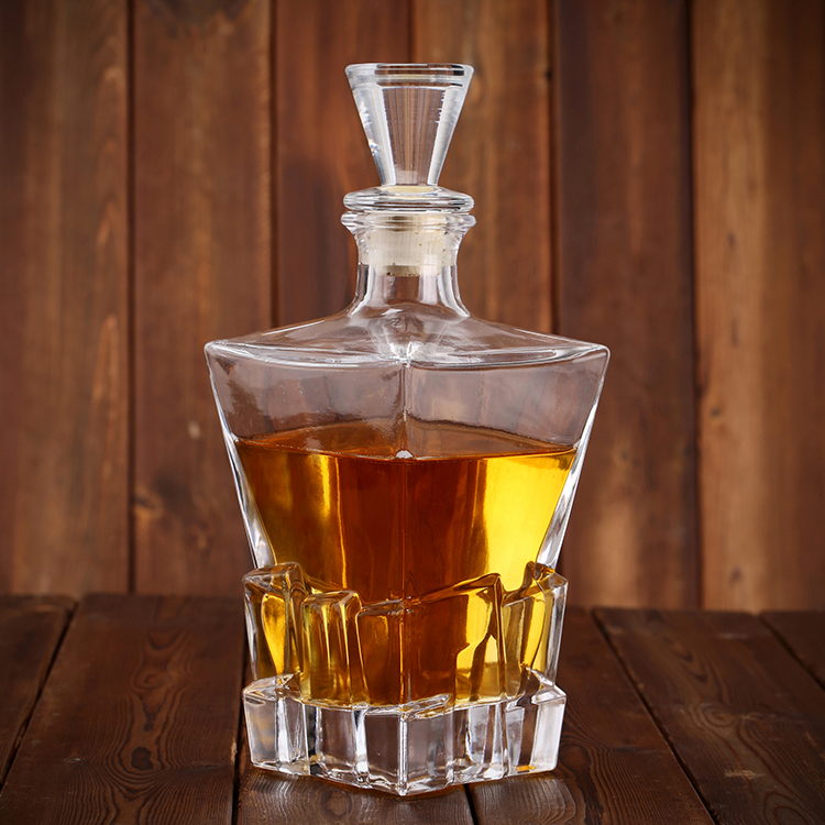 25oz Personalized Glass Bottle With Cork soppers For Whiskey,Brandy,Vodka