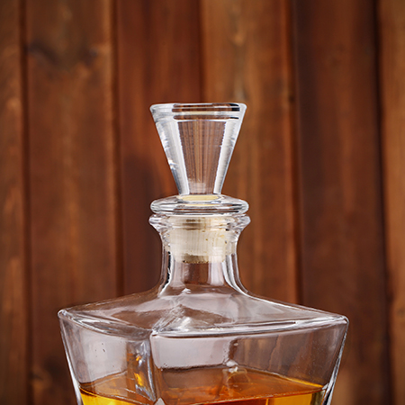 25oz Personalized Glass Bottle With Cork soppers For Whiskey,Brandy,Vodka