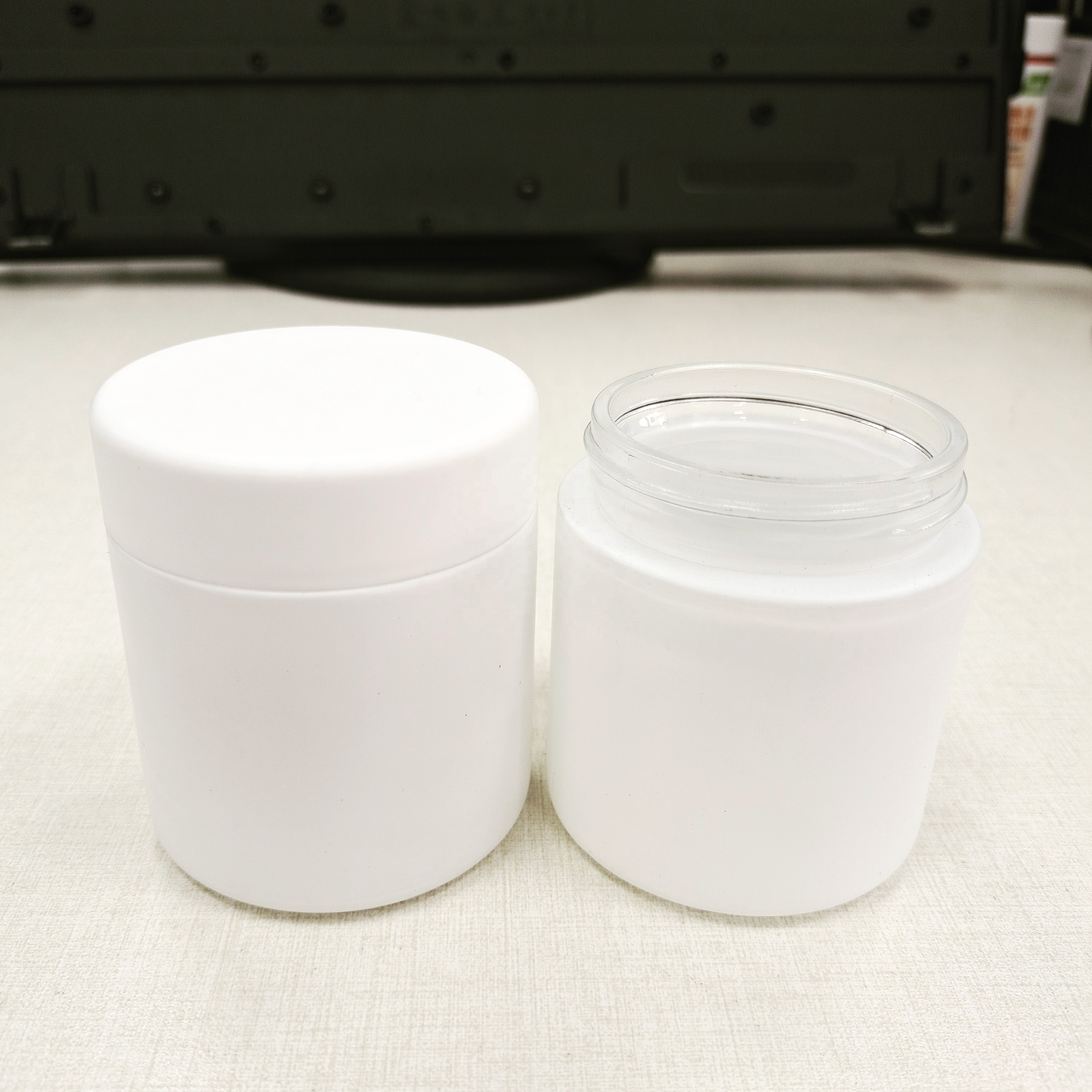 2oz 3oz cookie jar ceramic white 5ml white glass jar 1/8oz cbd flower smell proof 60mm plastic lid child proof weed jars