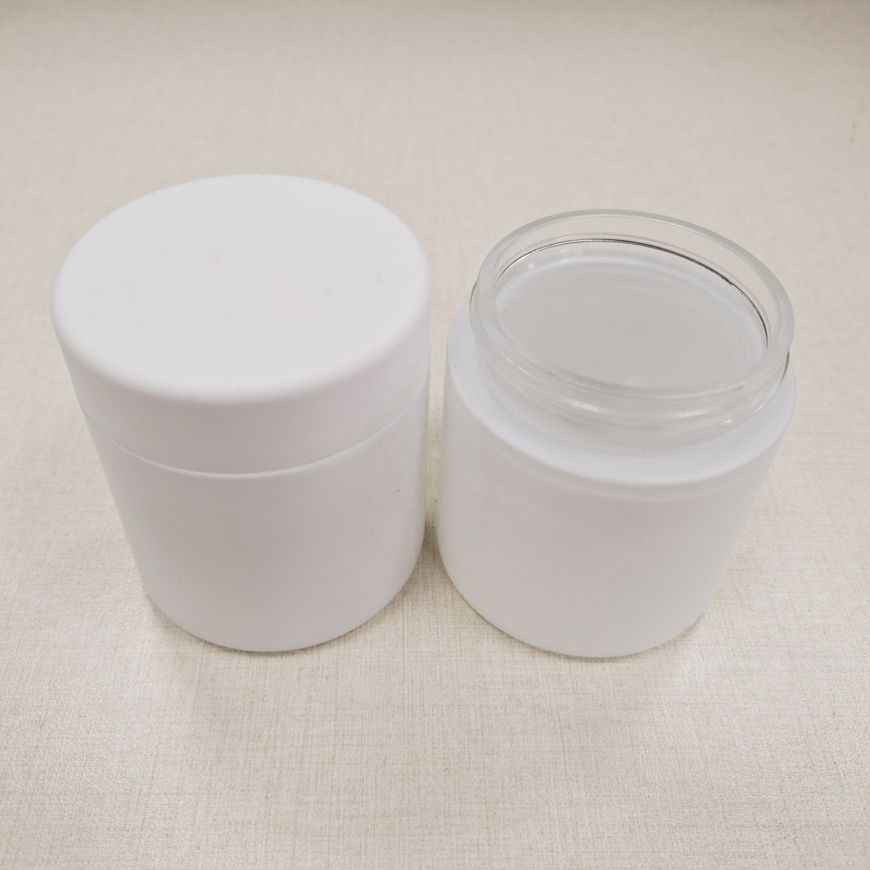 2oz 3oz cookie jar ceramic white 5ml white glass jar 1/8oz cbd flower smell proof 60mm plastic lid child proof weed jars
