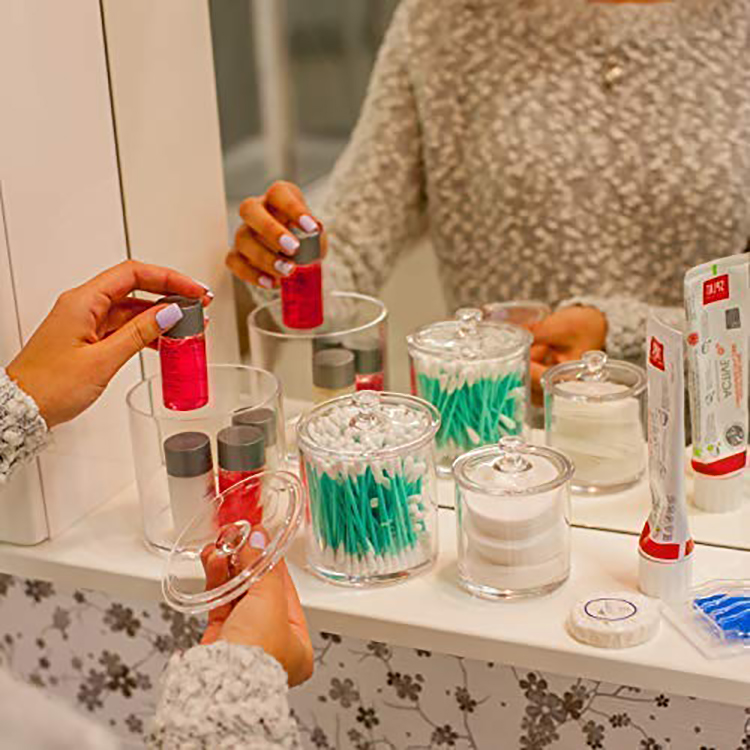 3 Pack Plastic Apothecary Jars with Lids Acrylic Bathroom Organizer Crystal Clear Canister/Container Good for Candy Buffet