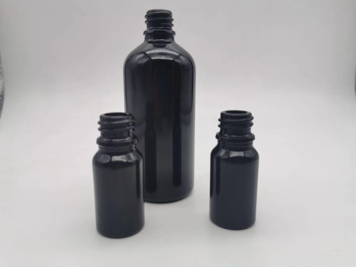 30 ML BLACK GLASS DROPPER BOTTLE