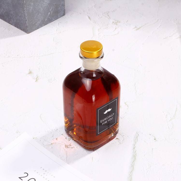 300ml Small Alcoholic Beverage Bottle 12oz Square Empty Glass Liquor Bottle With Cork For Whisky