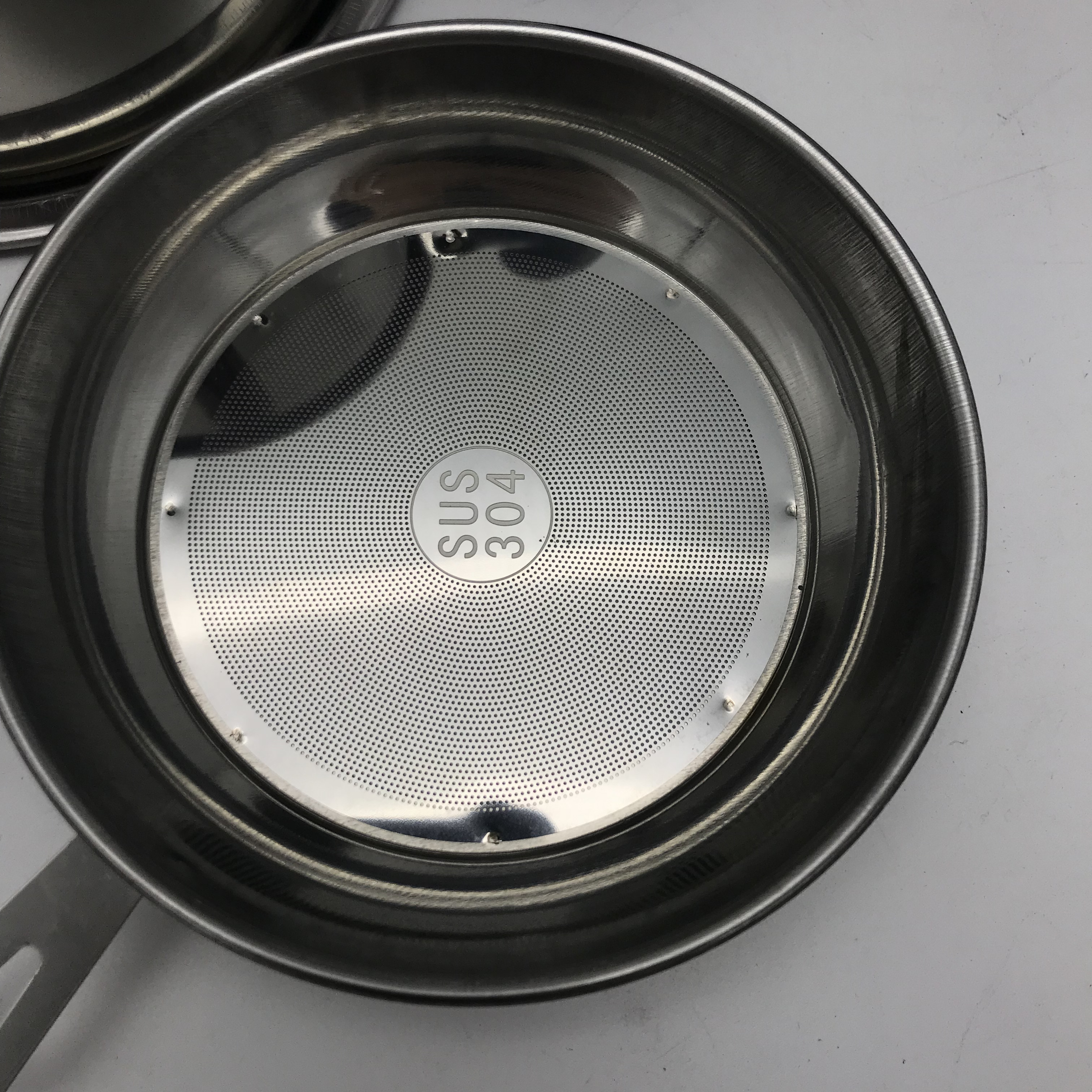 304 stainless steel filter slag pot household oil pot kitchen oil storage tank oil edible bottle filter