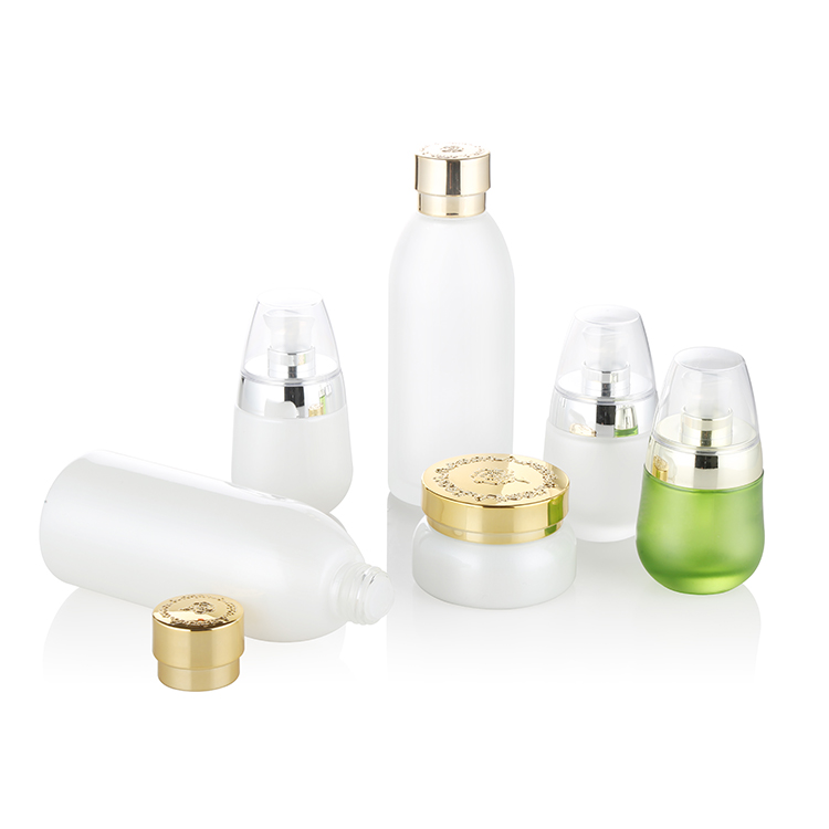 30g 30ml luxury cosmetic green glass bottle with engraving 30g 50g custom glass jars containers with silver aluminum screw lid