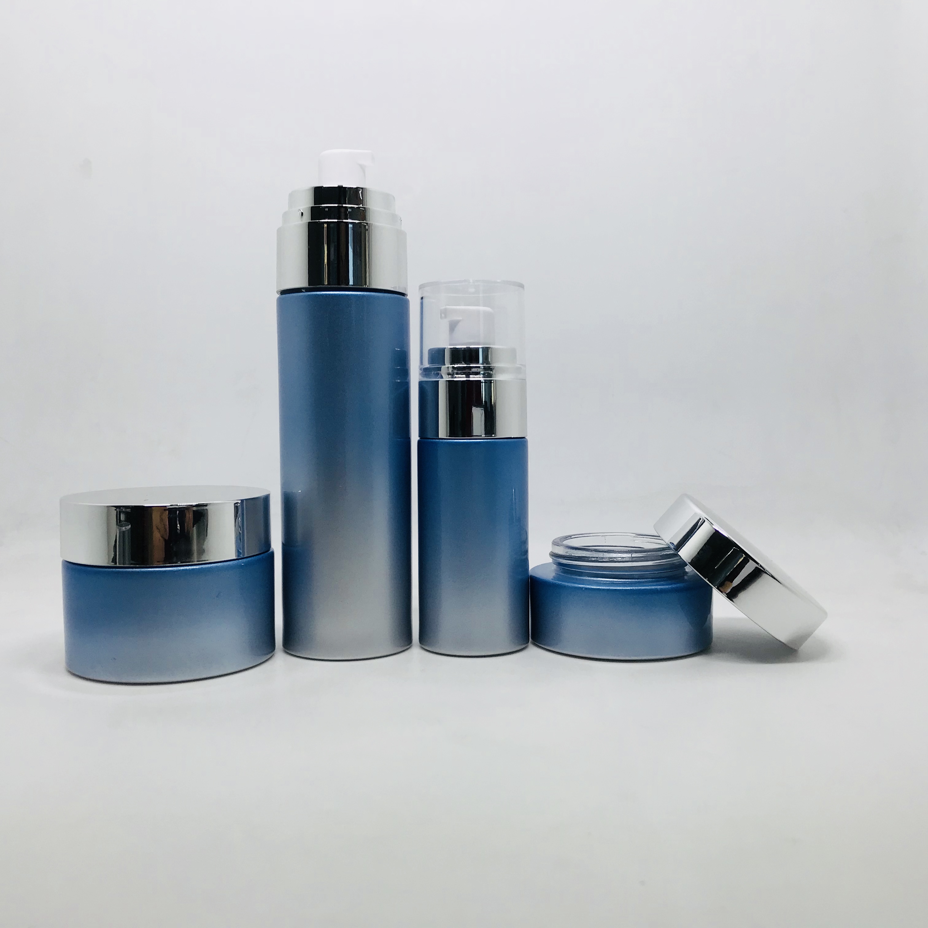 30ml 40ml 50ml 100ml 120ml empty Cosmetic skincare packaging frosted glass body lotion bottle gold silver pump cap
