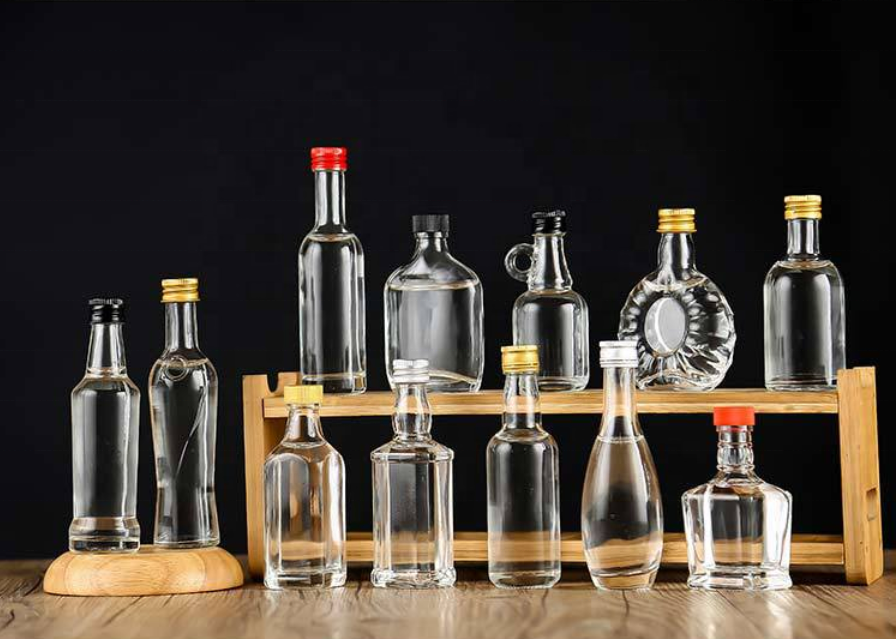 30ml 40ml 50ml 100ml Mini Small Sample Alcohol Juice Drinks Glass Wine Liquor Bottle with Screw Cap