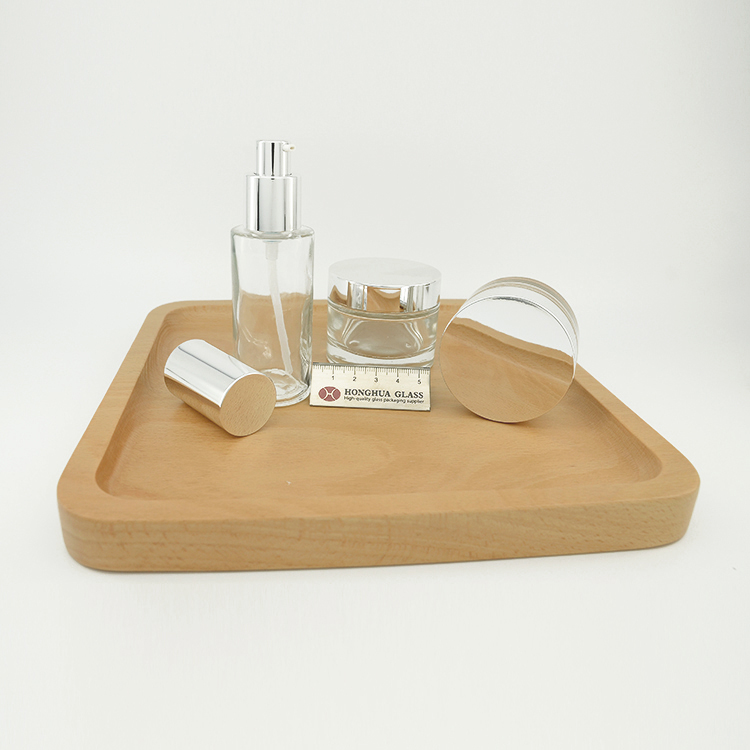 30ml 40ml 50ml 80ml 100ml pearl white glass cosmetic bottles and jars for cosmetic packaging with customized light gold lid