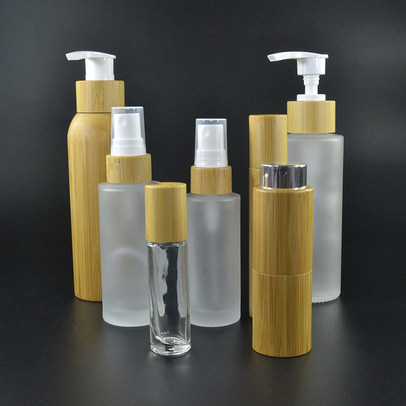 30ml 50ml 100ml 120ml 150ml flat shoulder clear frosted glass spray bottle with bamboo spray mist cap supplier in China