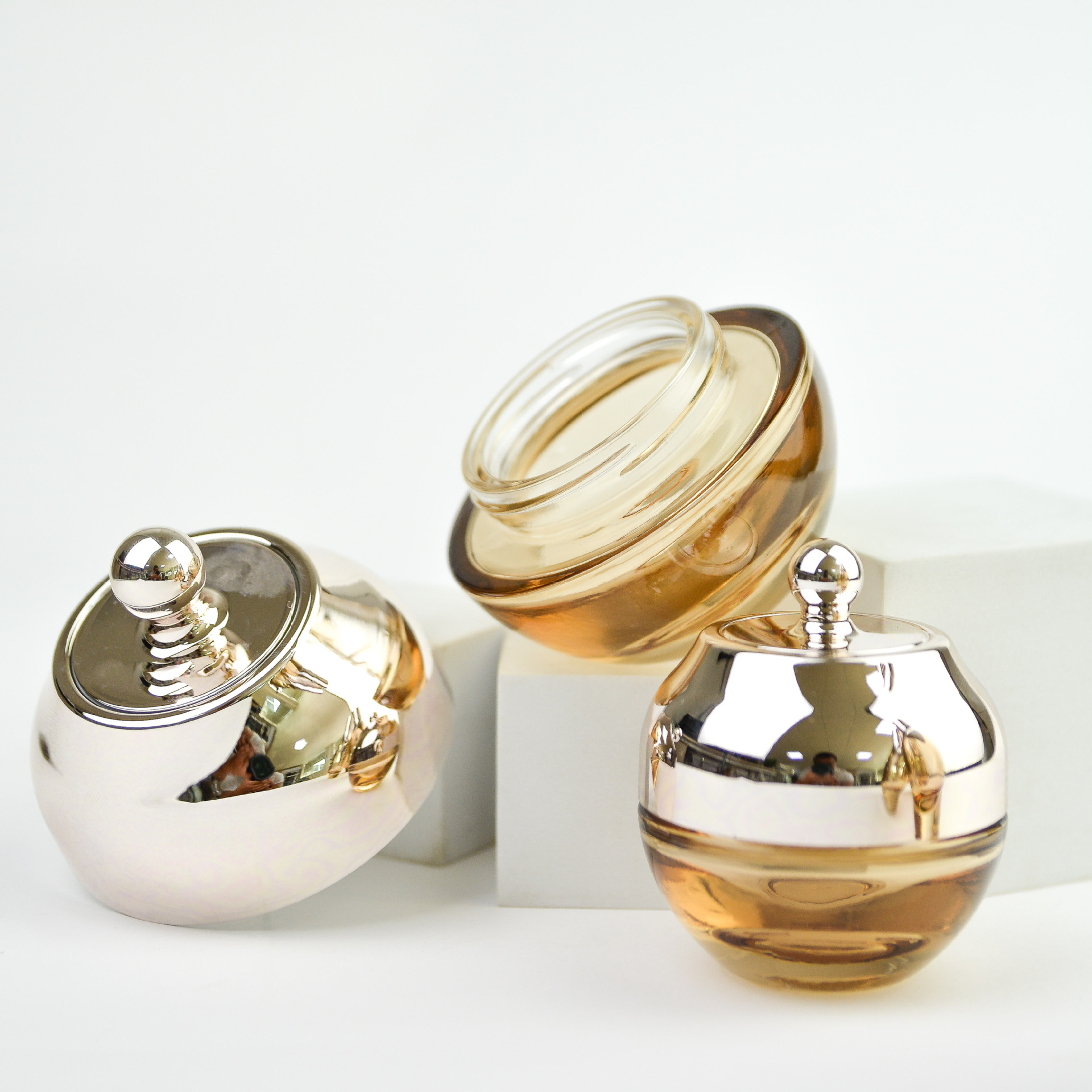 30ml 50ml 100ml 120ml Cosmetic Glass Essential Oil Bottle Factory with lotion pump 30ml 50ml Cosmetic Packaging Glass Jar