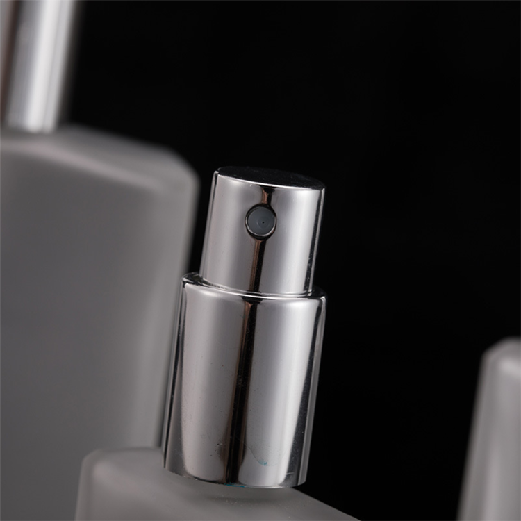 30ml 50ml 100ml Frosted Square Glass Spray Bottle Perfume Bottle